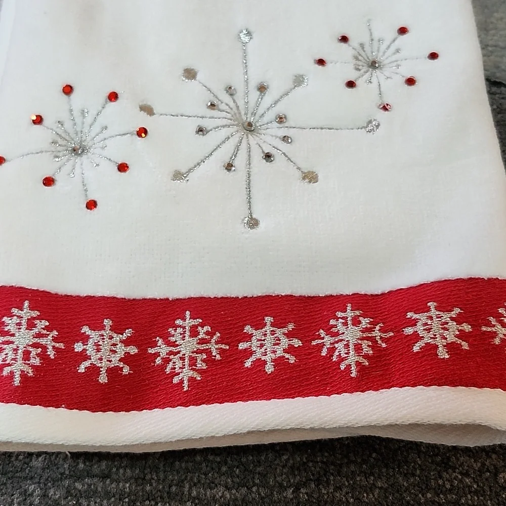 WISH FOR JOY EMBROIDERED RHINESTONES SNOWFLAKES 2-PC DISPLAY TOWEL SET